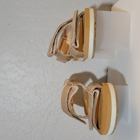 TOM'S Ray Metallic Hook Loop Straps Sandals 9 - Picture 3 of 11